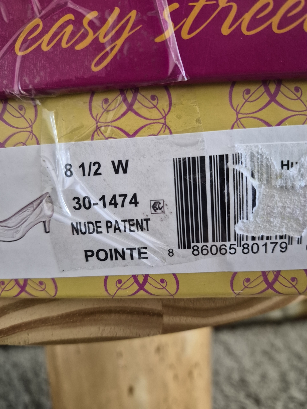 easy street Nude Patent Pointe Pump - Picture 3 of 7